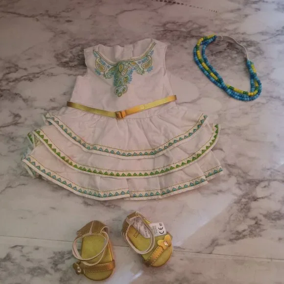 American girl Lea's Celebration Outfit - Picture 8 of 8